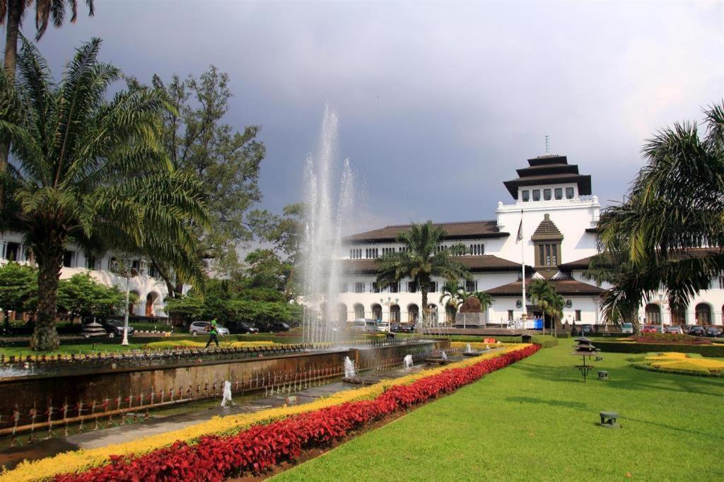 Hotel Unik Bandung Exterior foto