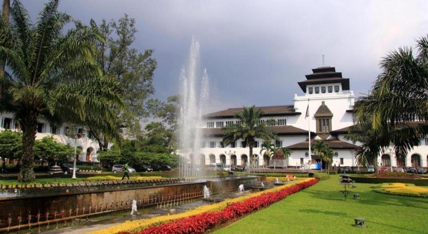 Hotel Unik Bandung Exterior foto